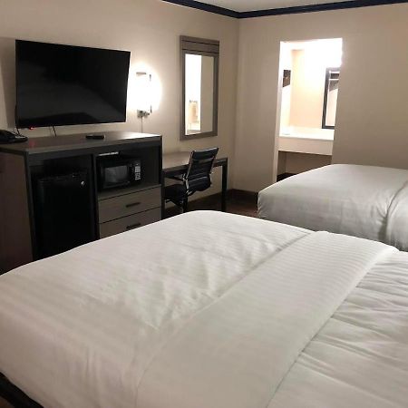 Travelers Inn And Suites Wharton מראה חיצוני תמונה