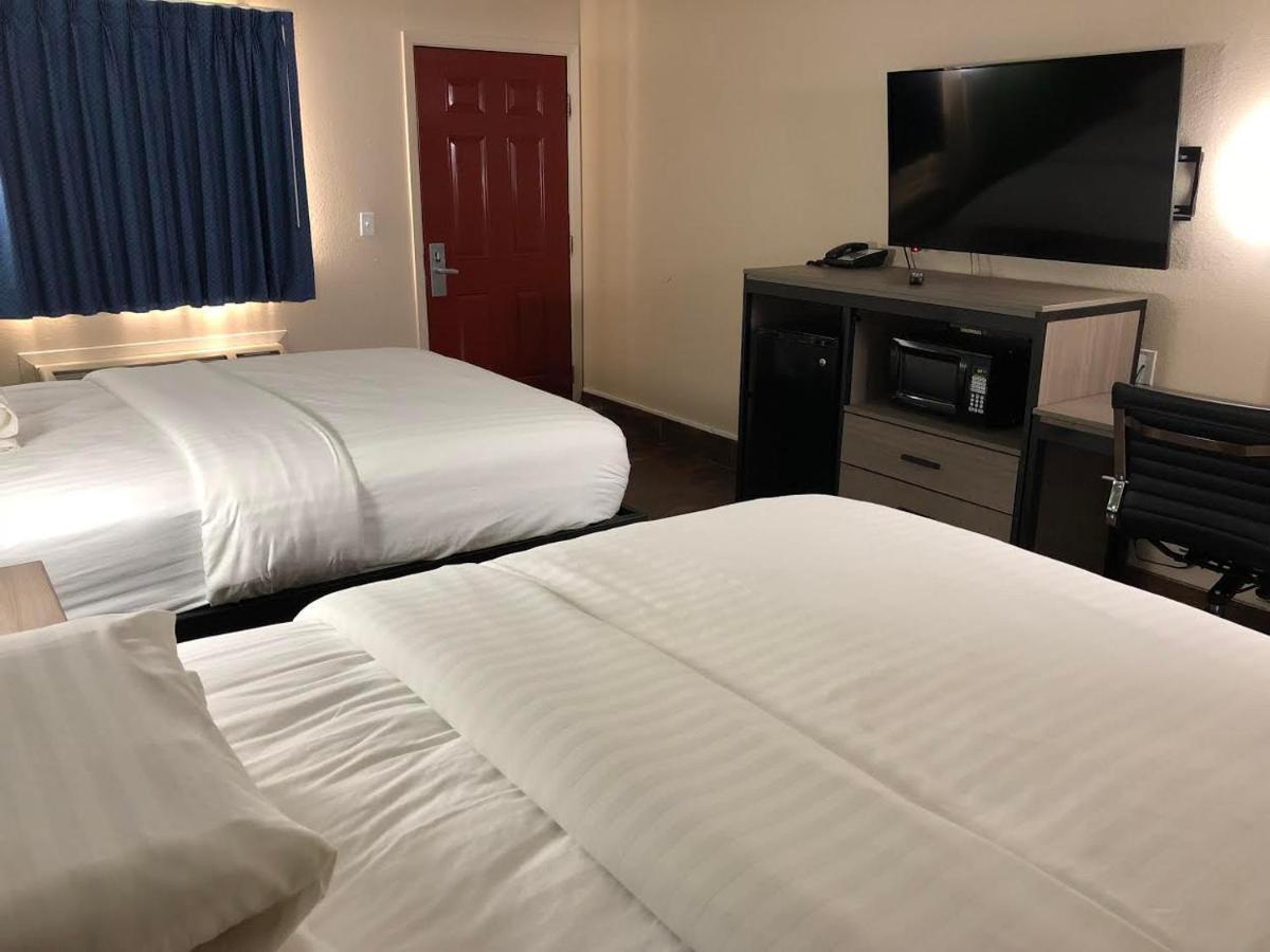 Travelers Inn And Suites Wharton מראה חיצוני תמונה
